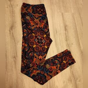 LuLaRoe Tall & Curvy Colorful Paisley Print  Leggings